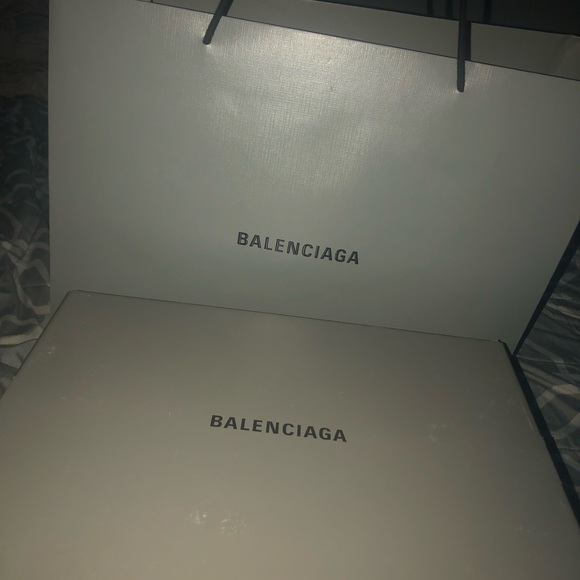 BALENCIAGA SPEED 2.0 - Picture 2 of 5